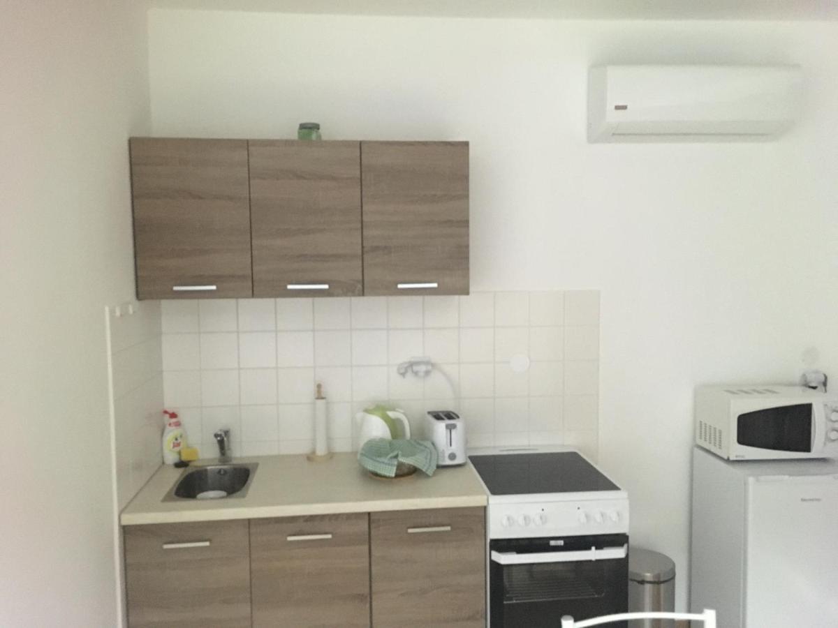 Konde Apartments B Дунавска Стреда Екстериор снимка