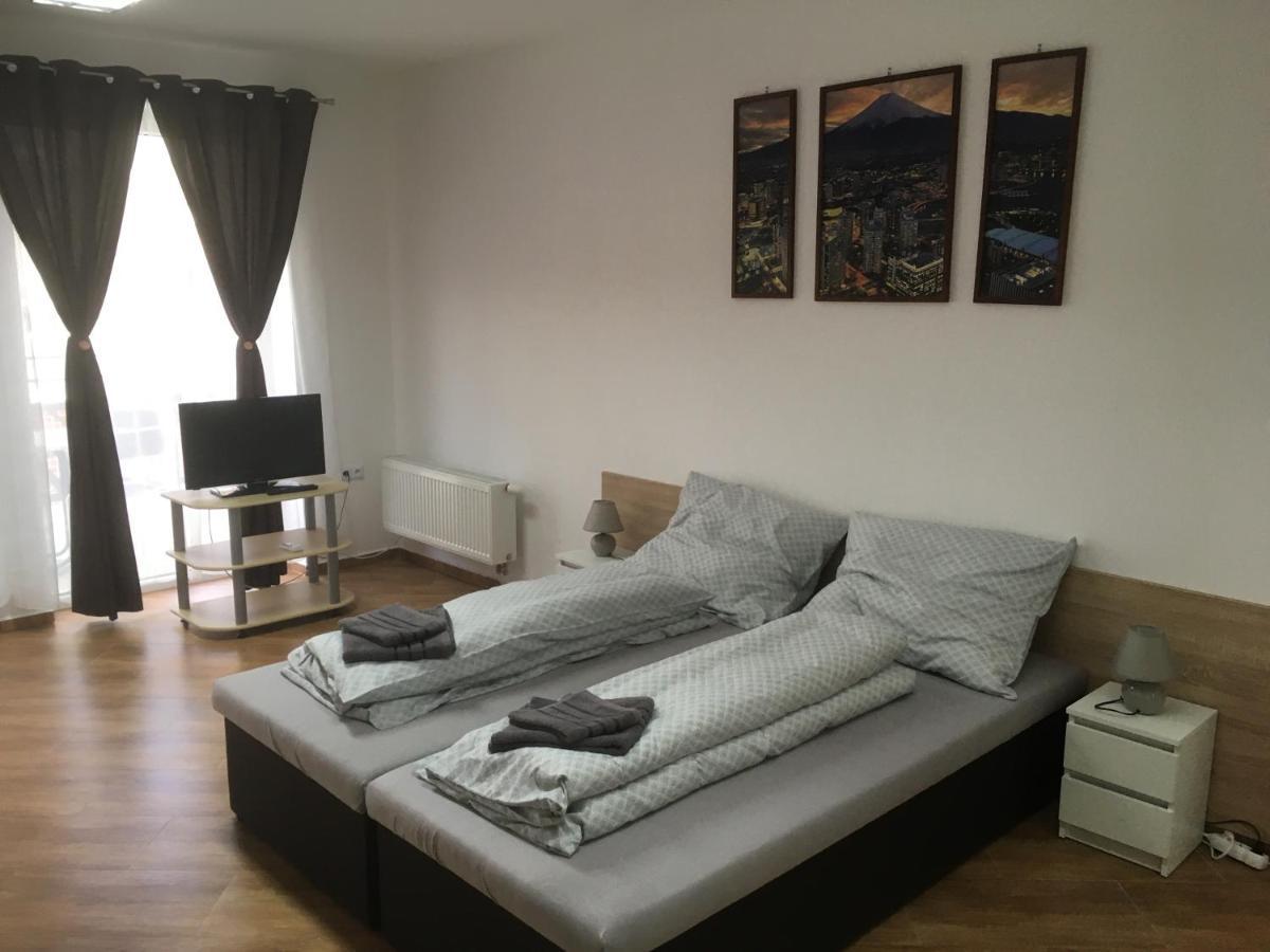 Konde Apartments B Дунавска Стреда Екстериор снимка