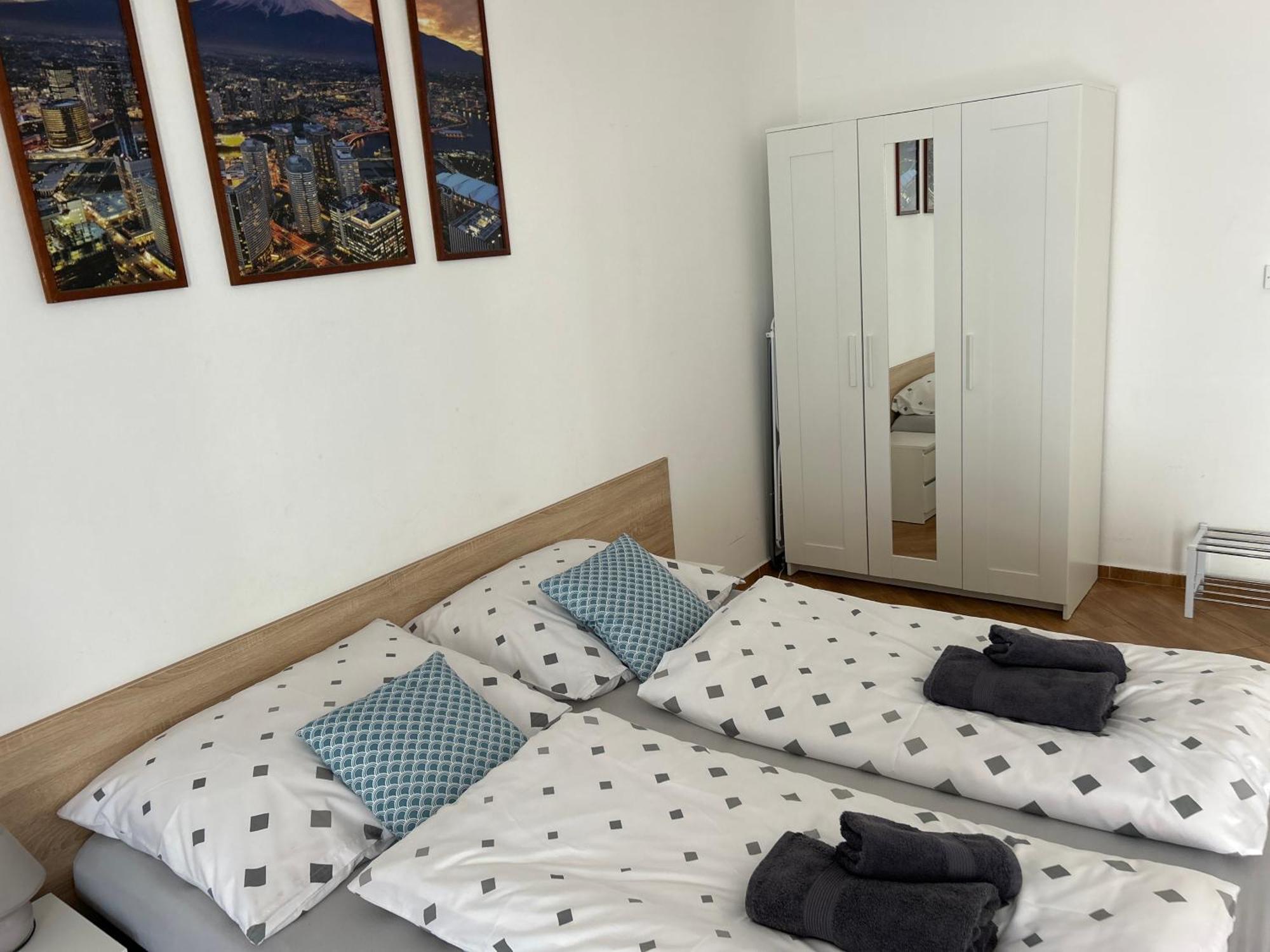 Konde Apartments B Дунавска Стреда Екстериор снимка