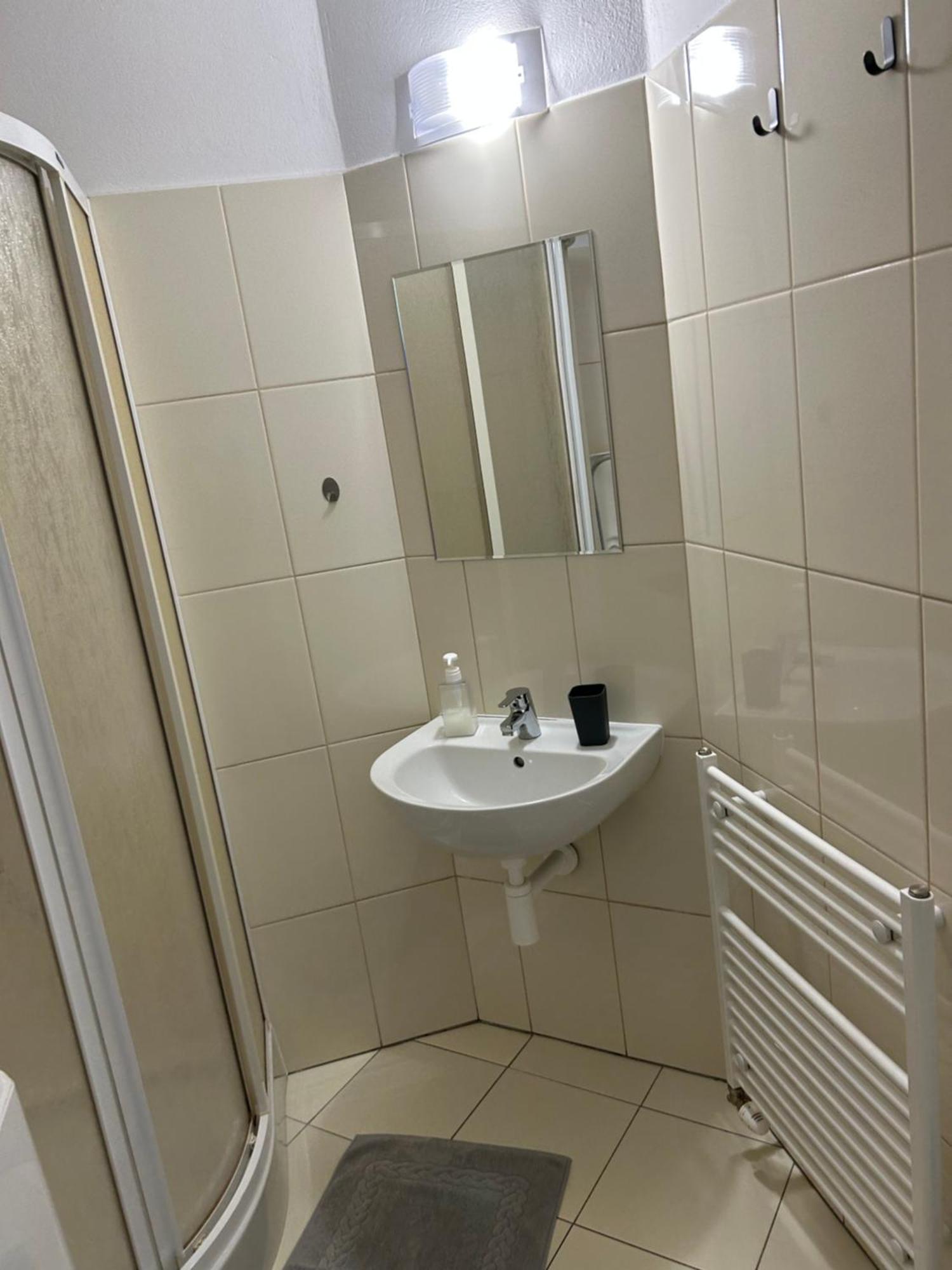 Konde Apartments B Дунавска Стреда Екстериор снимка